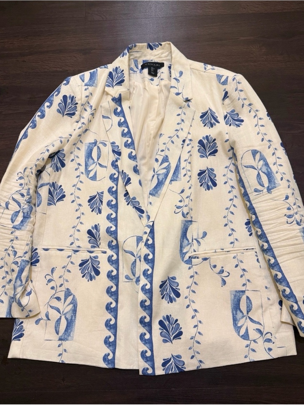 Tahari Blazer Size Large